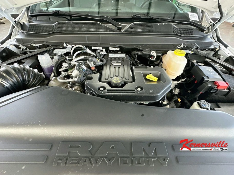 2026 Ram 4500 & 5500 - Image 16 of 20