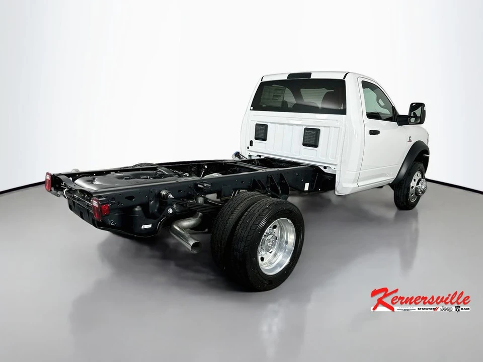 2026 Ram 4500 & 5500 - Image 7 of 20