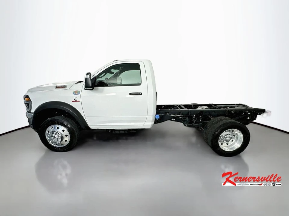 2026 Ram 4500 & 5500 - Image 4 of 20