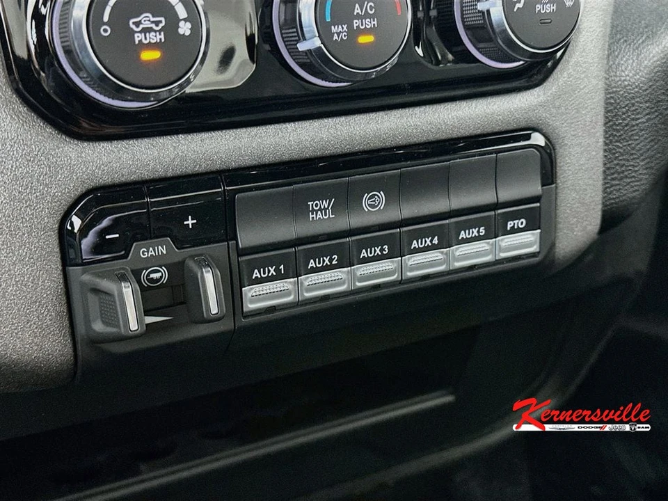 2026 Ram 4500 & 5500 - Image 15 of 20