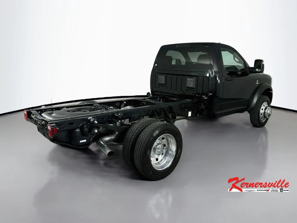 2026 Ram 4500 & 5500 - Image 7 of 20