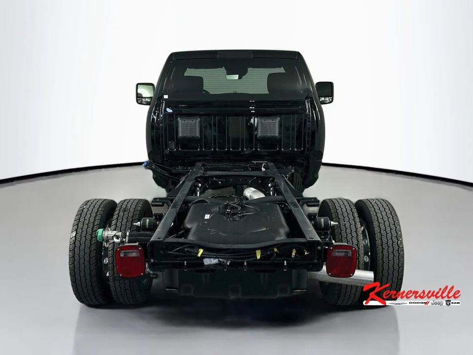 2026 Ram 4500 & 5500 - Image 6 of 20