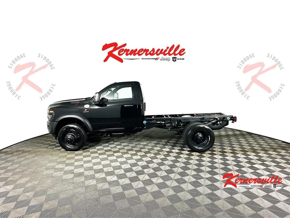 2026 Ram 4500 & 5500 - Image 4 of 20