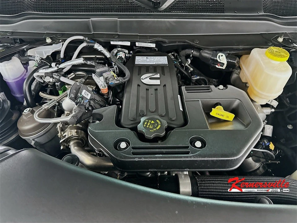 2026 Ram 4500 & 5500 - Image 17 of 20