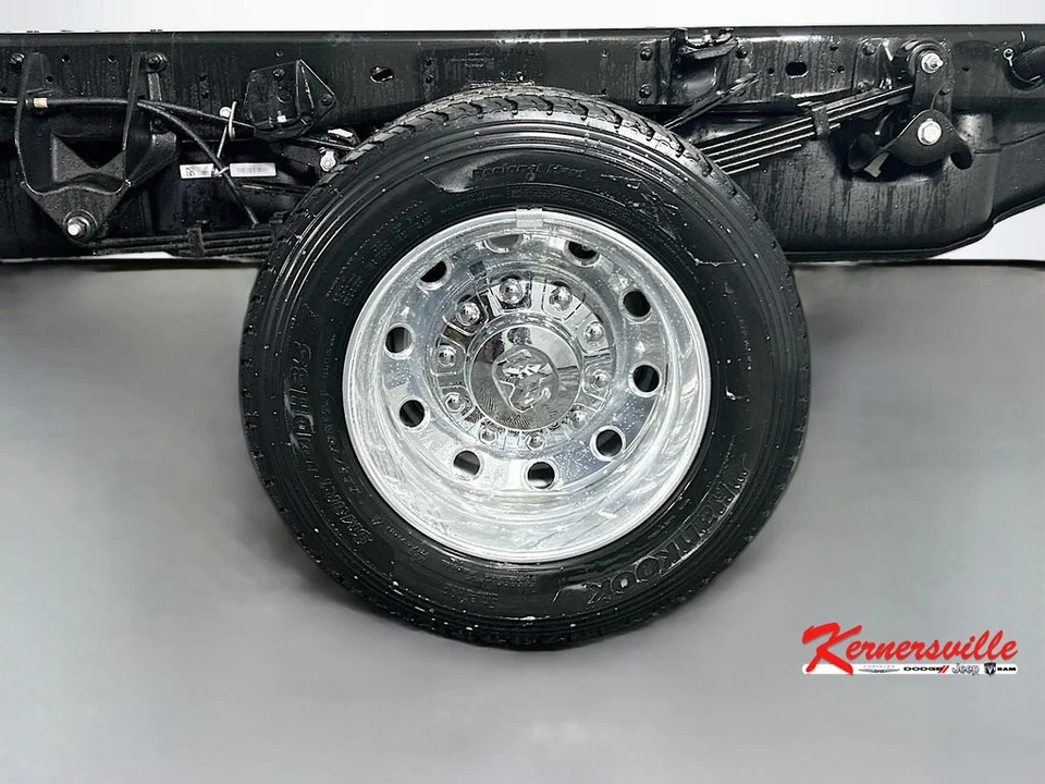 2026 Ram 4500 & 5500 - Image 16 of 21