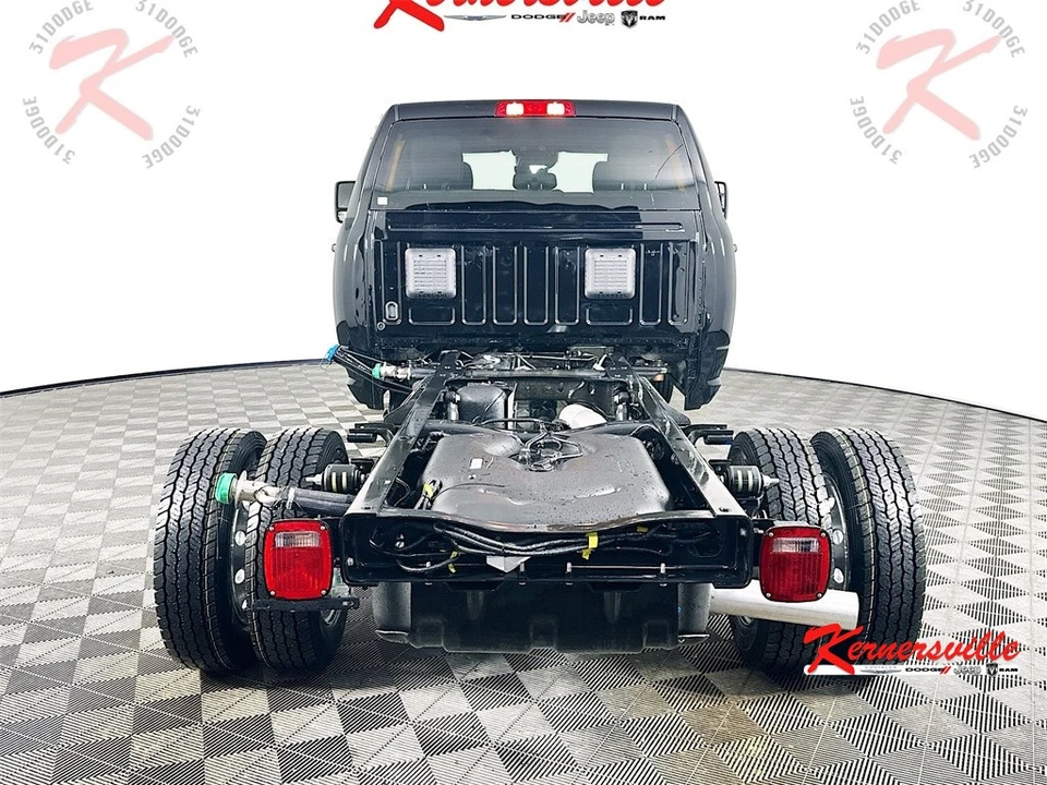 2026 Ram 4500 & 5500 - Image 6 of 21