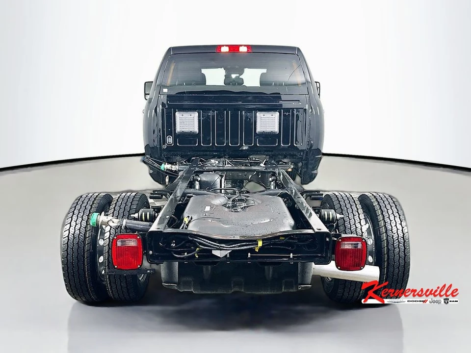 2026 Ram 4500 & 5500 - Image 6 of 21