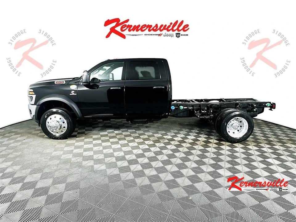 2026 Ram 4500 & 5500 - Image 4 of 21