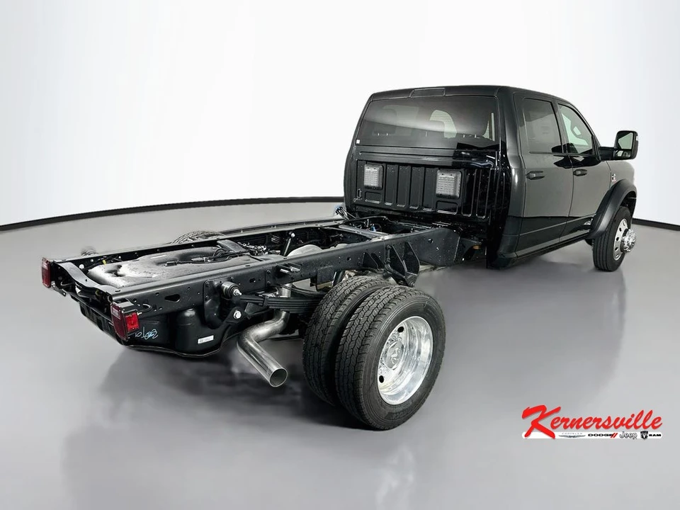 2026 Ram 4500 & 5500 - Image 7 of 20