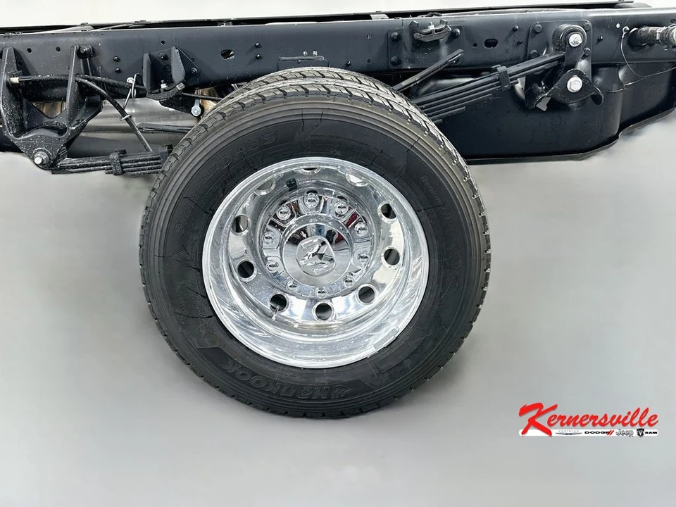 2026 Ram 4500 & 5500 - Image 16 of 20