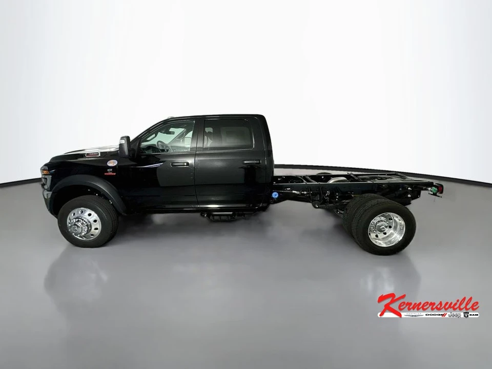 2026 Ram 4500 & 5500 - Image 4 of 20