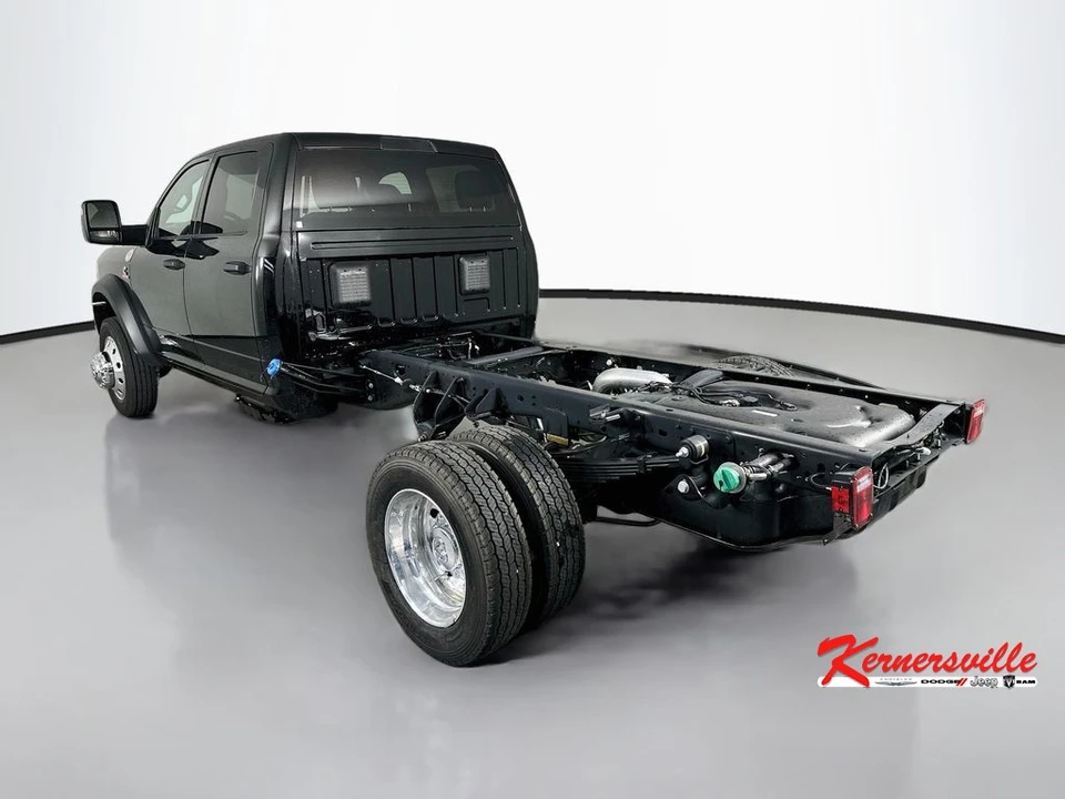 2026 Ram 4500 & 5500 - Image 5 of 20