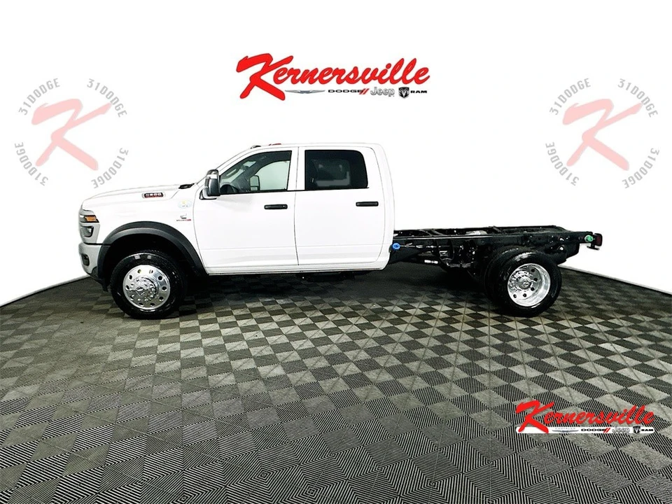 2026 Ram 4500 & 5500 - Image 4 of 21