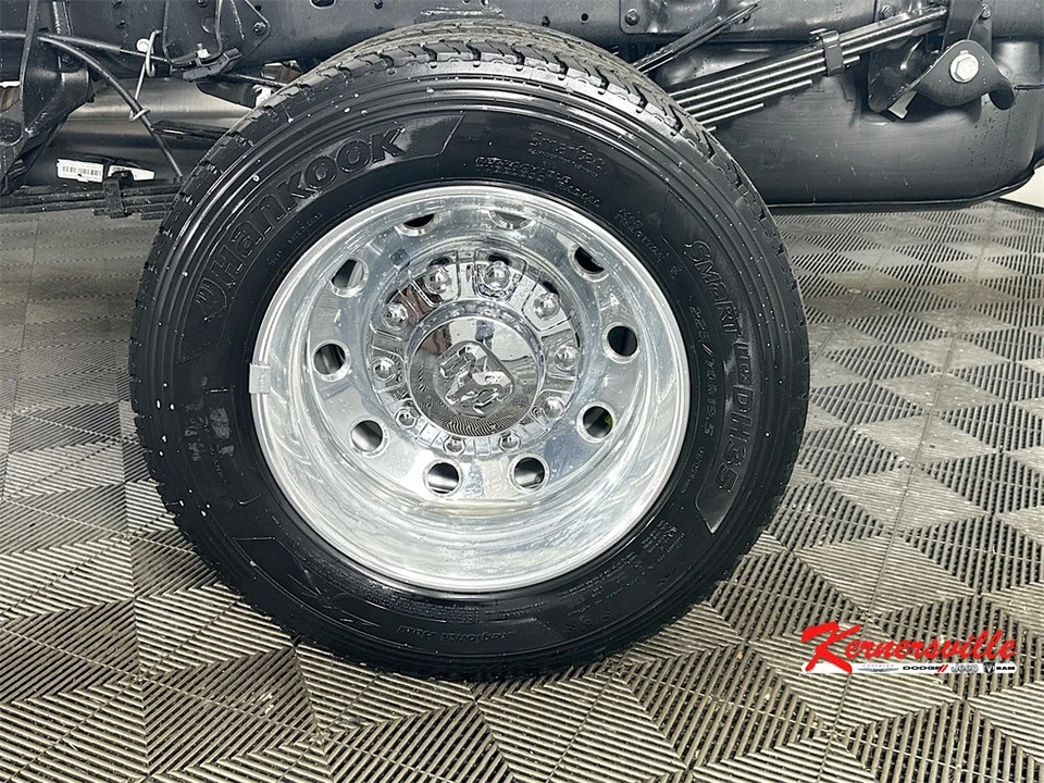 2026 Ram 4500 & 5500 - Image 16 of 21