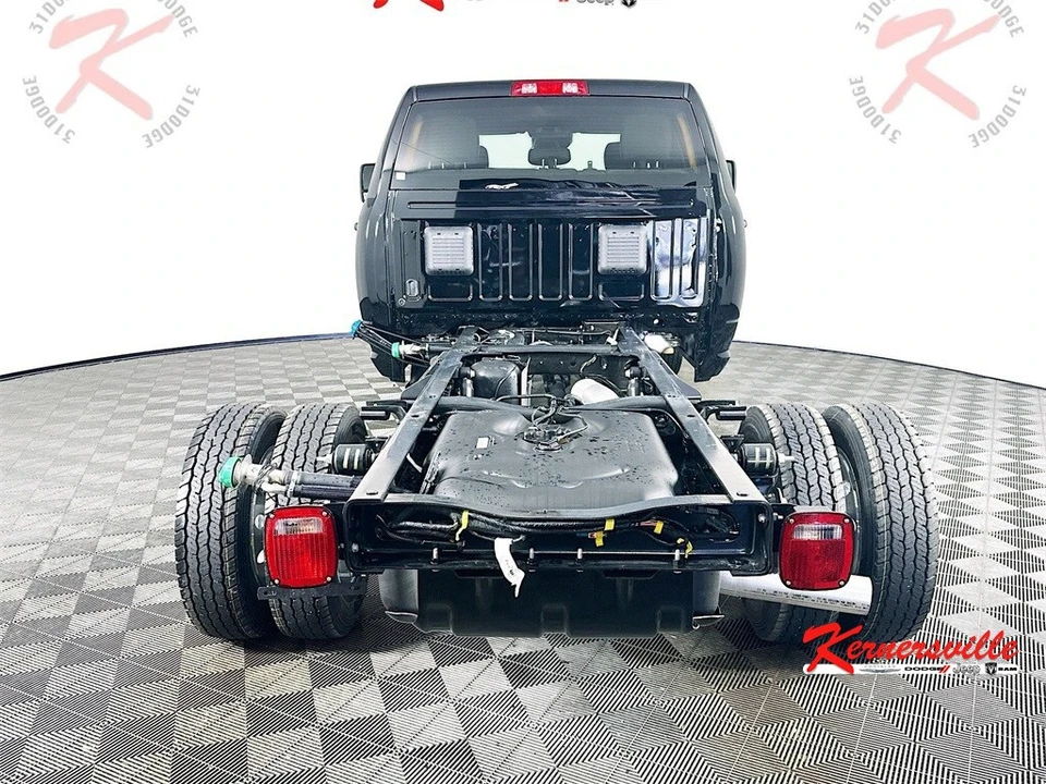 2026 Ram 4500 & 5500 - Image 6 of 12