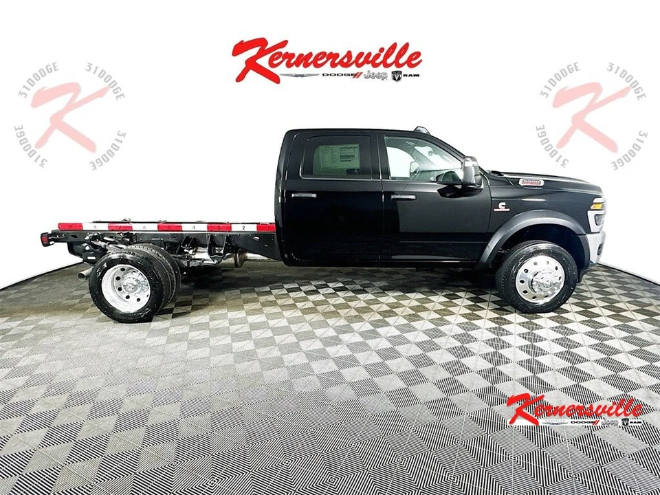 2026 Ram 4500 & 5500 - Image 8 of 12