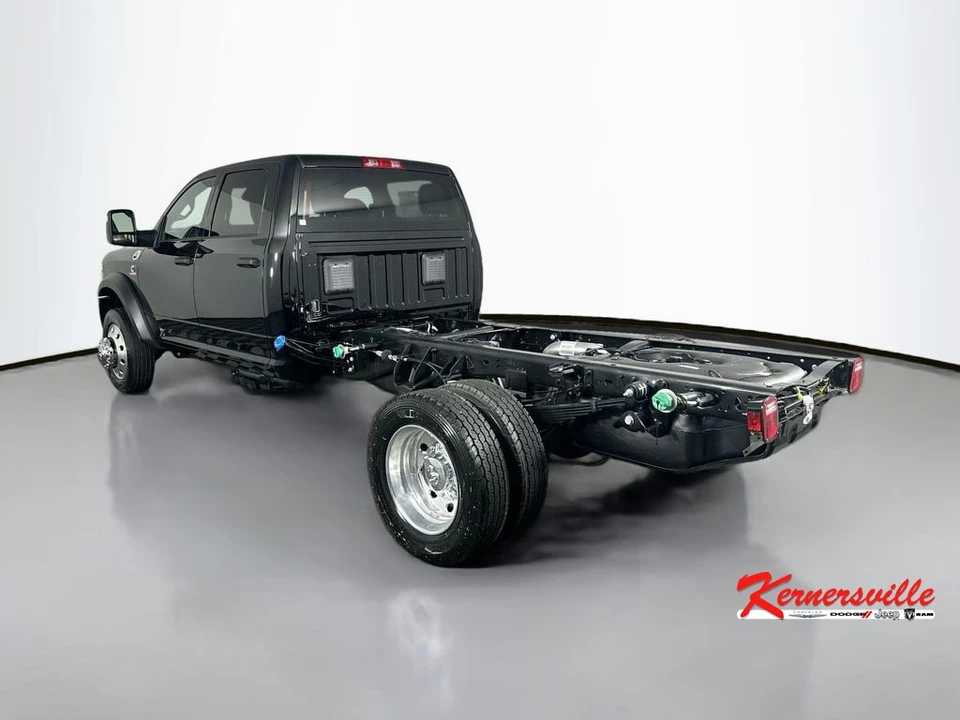 2026 Ram 4500 & 5500 - Image 5 of 21