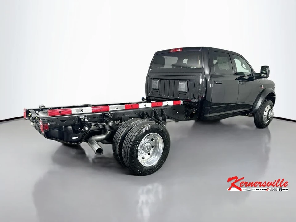 2026 Ram 4500 & 5500 - Image 8 of 12