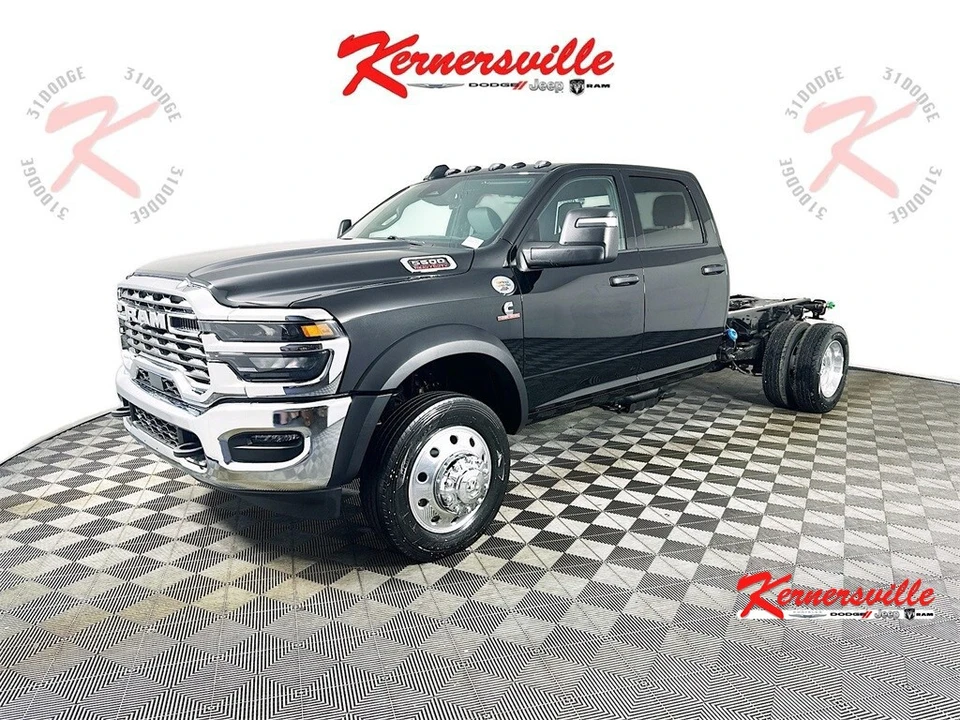 2026 Ram 4500 & 5500 - Image 3 of 12