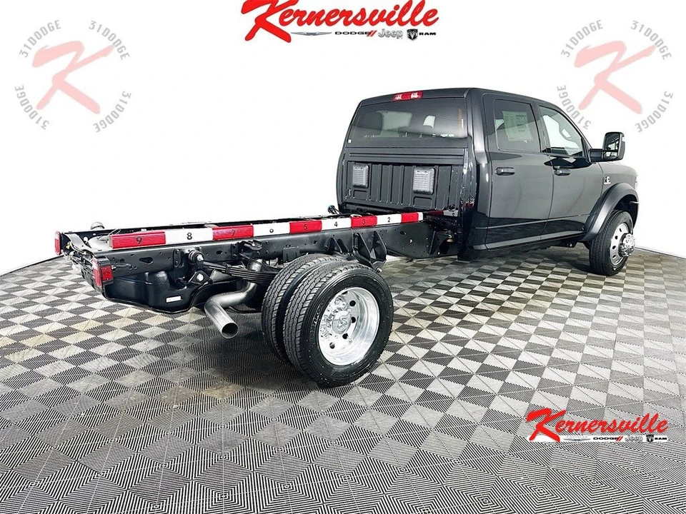 2026 Ram 4500 & 5500 - Image 7 of 12