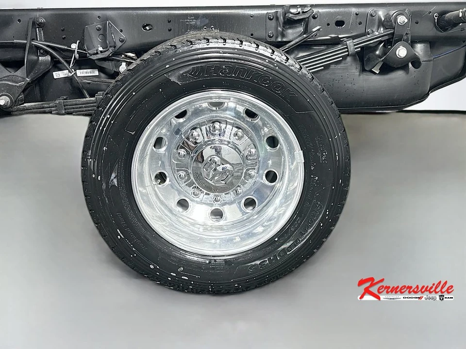 2026 Ram 4500 & 5500 - Image 16 of 21