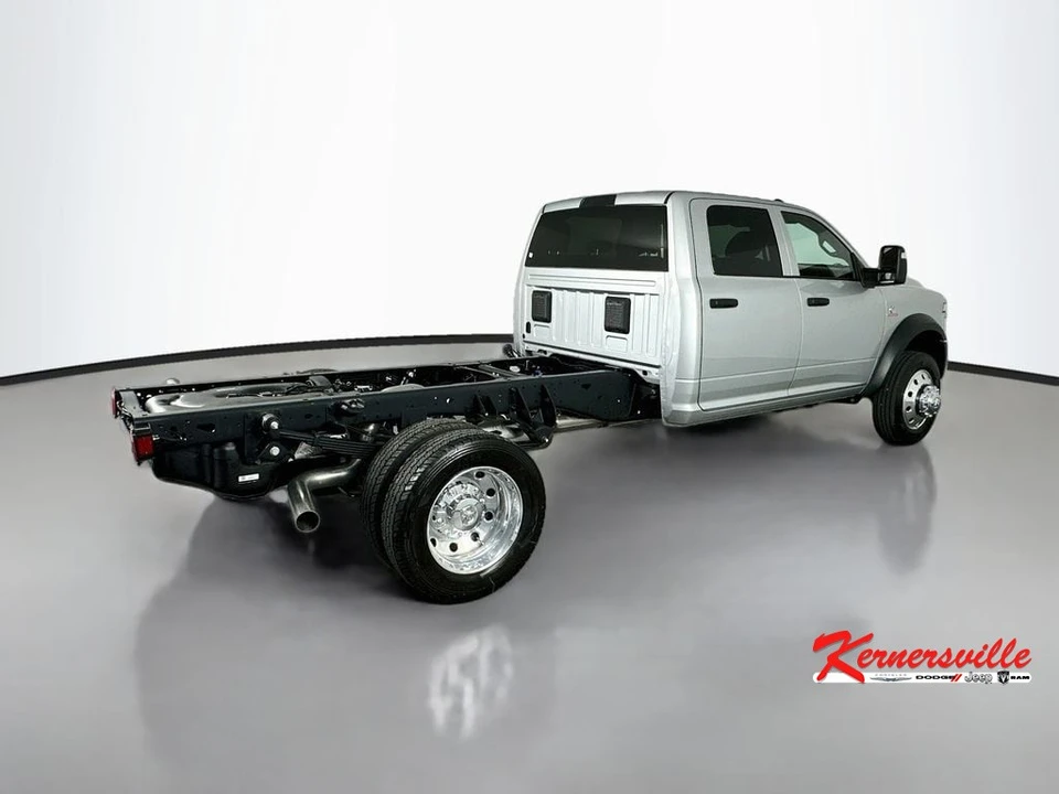 2026 Ram 4500 & 5500 - Image 7 of 19