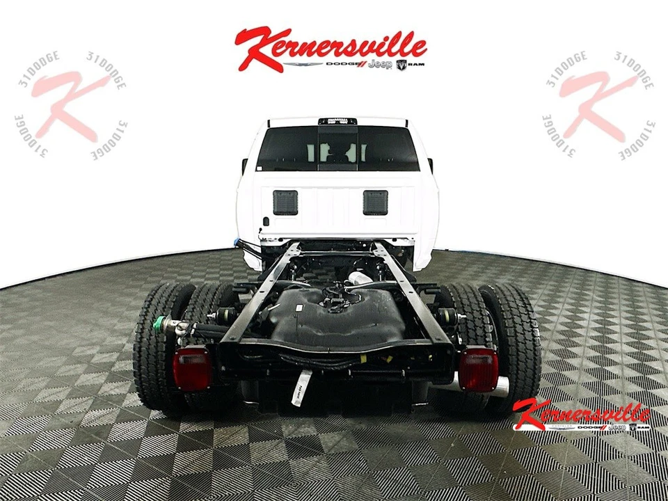 2026 Ram 4500 & 5500 - Image 6 of 19