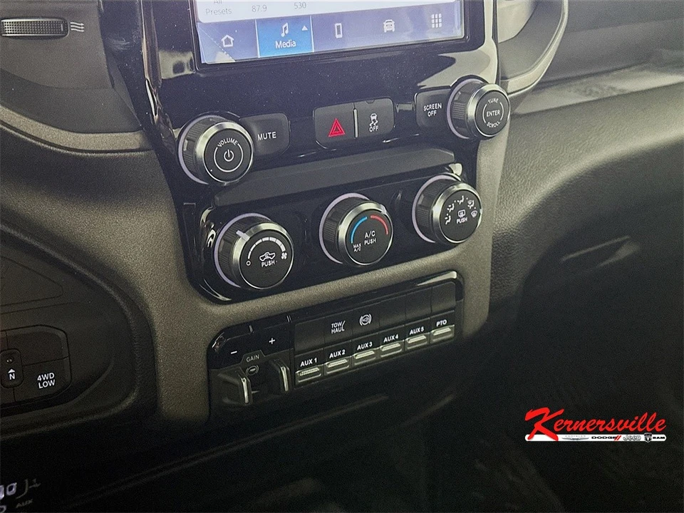 2026 Ram 4500 & 5500 - Image 15 of 20