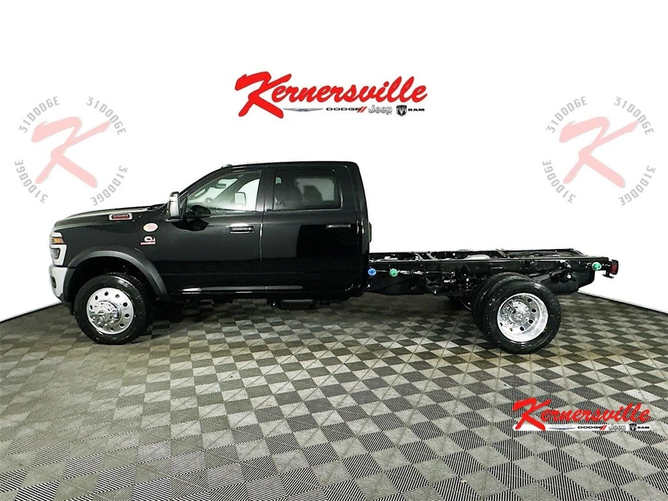 2026 Ram 4500 & 5500 - Image 4 of 20