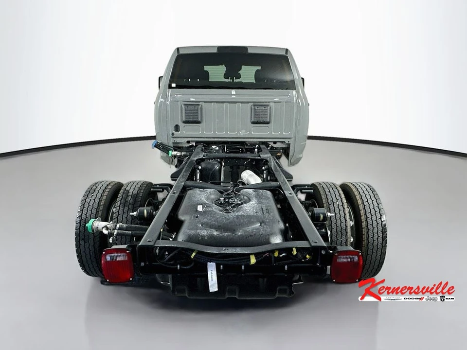 2026 Ram 4500 & 5500 - Image 6 of 20