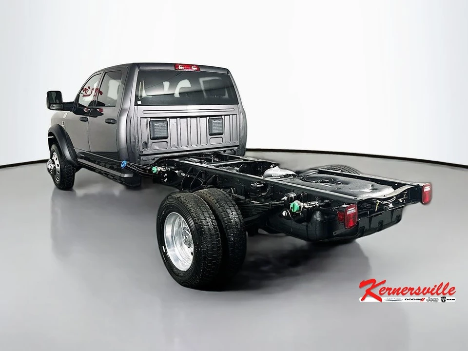 2026 Ram 4500 & 5500 - Image 5 of 21