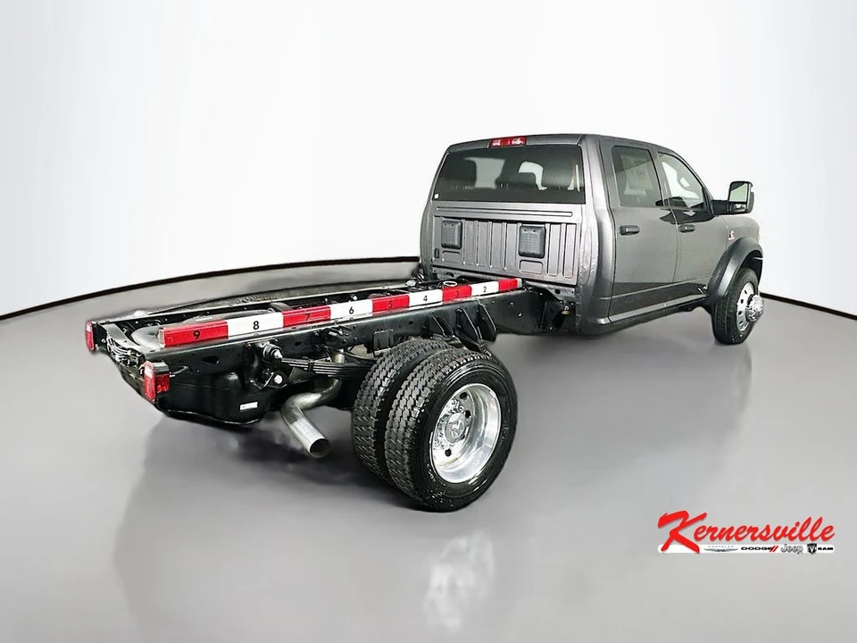 2026 Ram 4500 & 5500 - Image 7 of 20