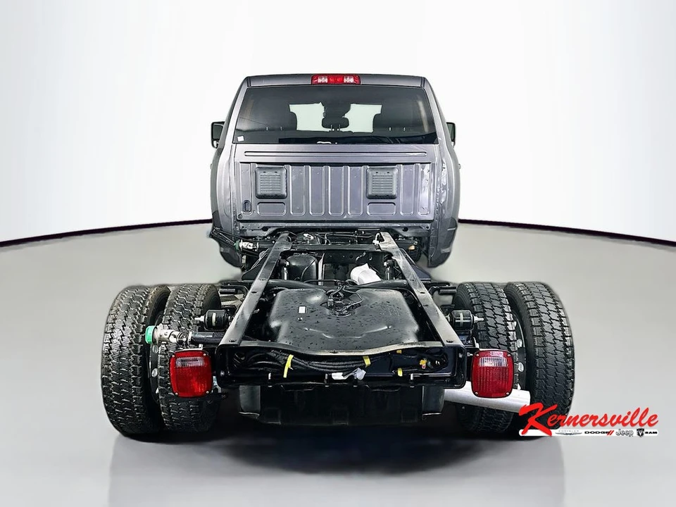 2026 Ram 4500 & 5500 - Image 6 of 21