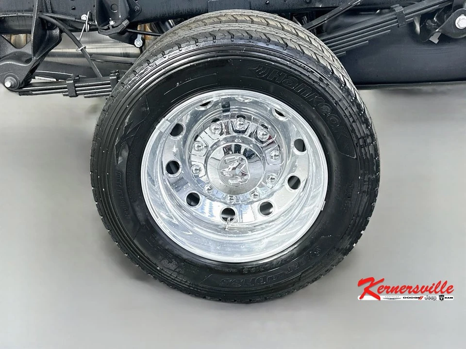 2026 Ram 4500 & 5500 - Image 15 of 20