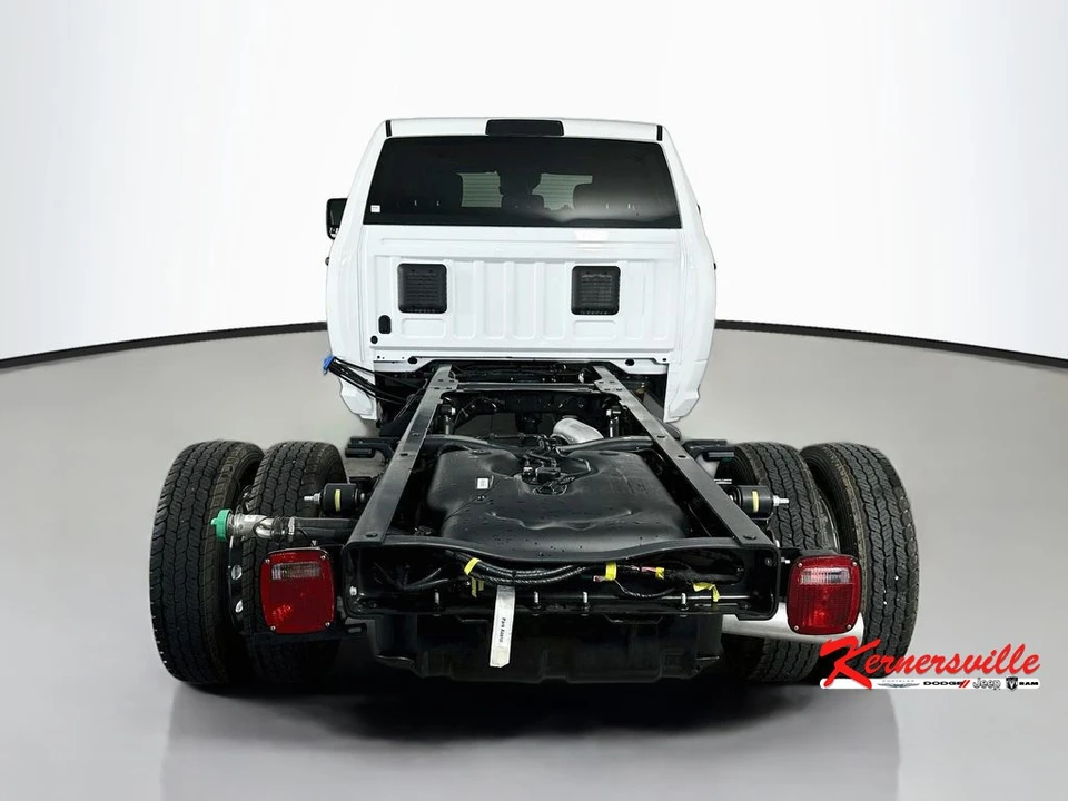 2026 Ram 4500 & 5500 - Image 6 of 20