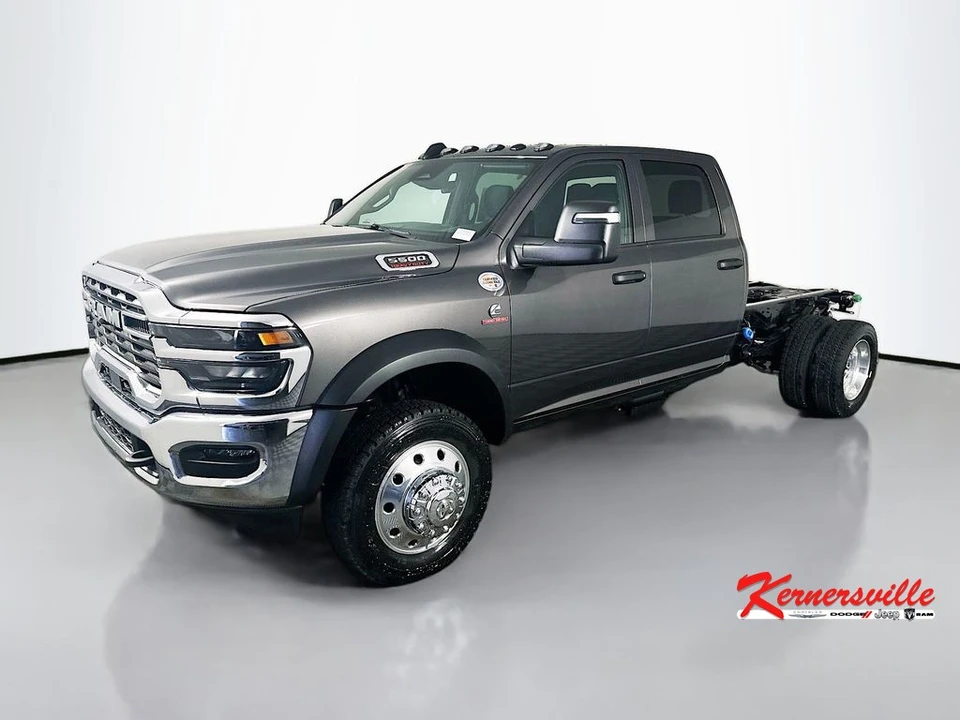 2026 Ram 4500 & 5500 - Image 3 of 20