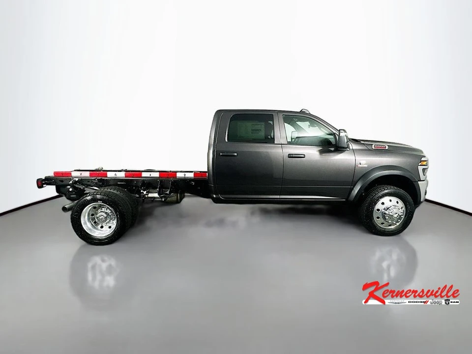 2026 Ram 4500 & 5500 - Image 8 of 20