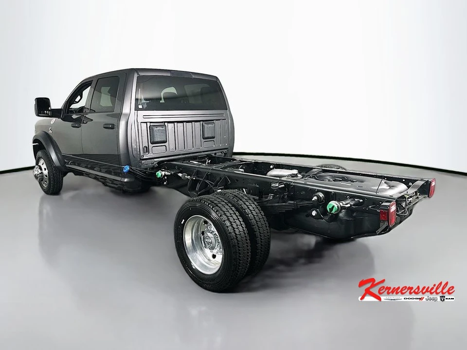 2026 Ram 4500 & 5500 - Image 5 of 21