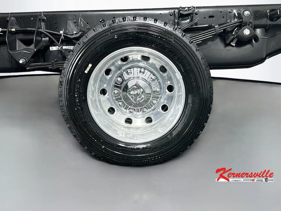 2026 Ram 4500 & 5500 - Image 16 of 21