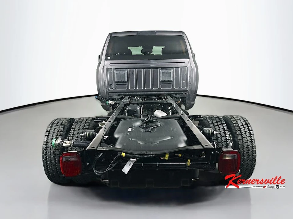 2026 Ram 4500 & 5500 - Image 6 of 21