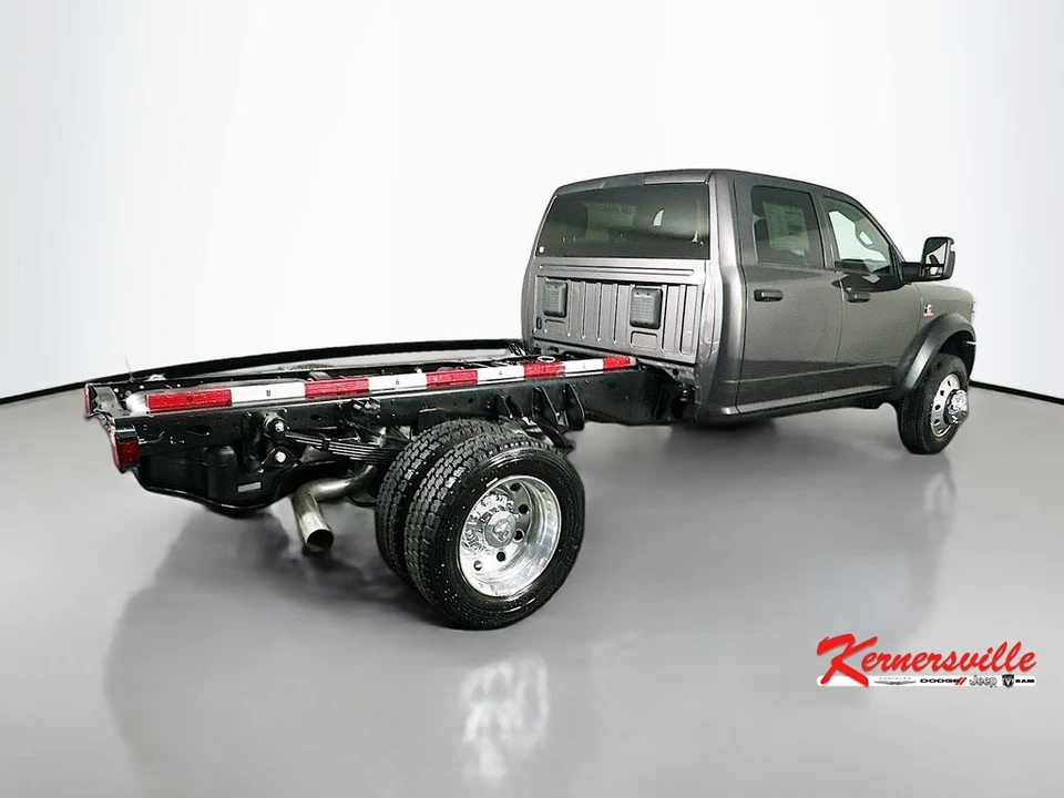 2026 Ram 4500 & 5500 - Image 7 of 21