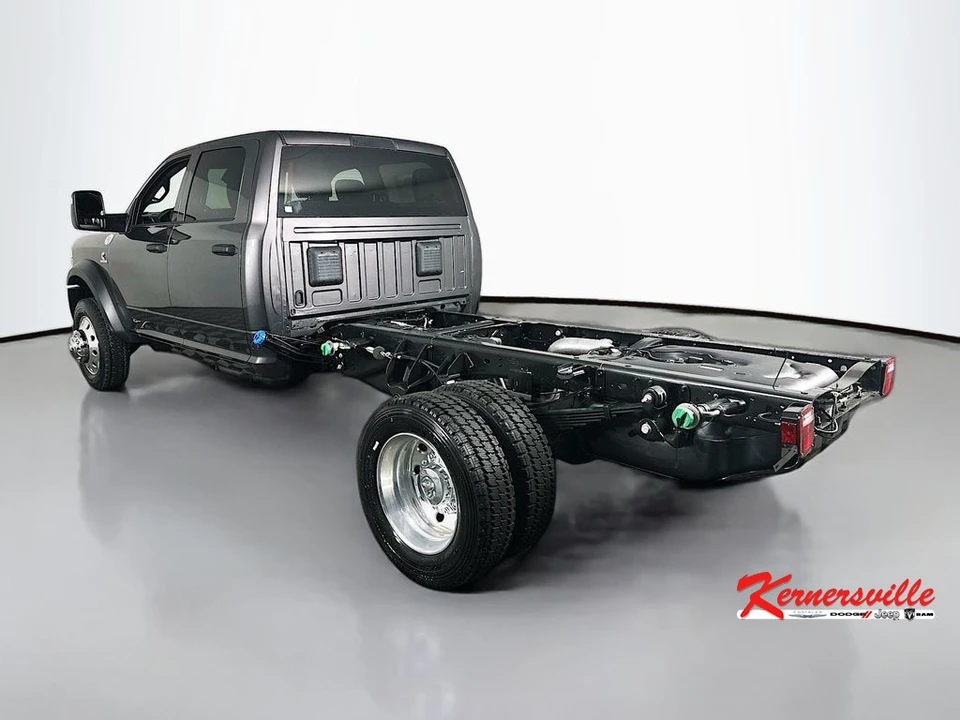 2026 Ram 4500 & 5500 - Image 5 of 21