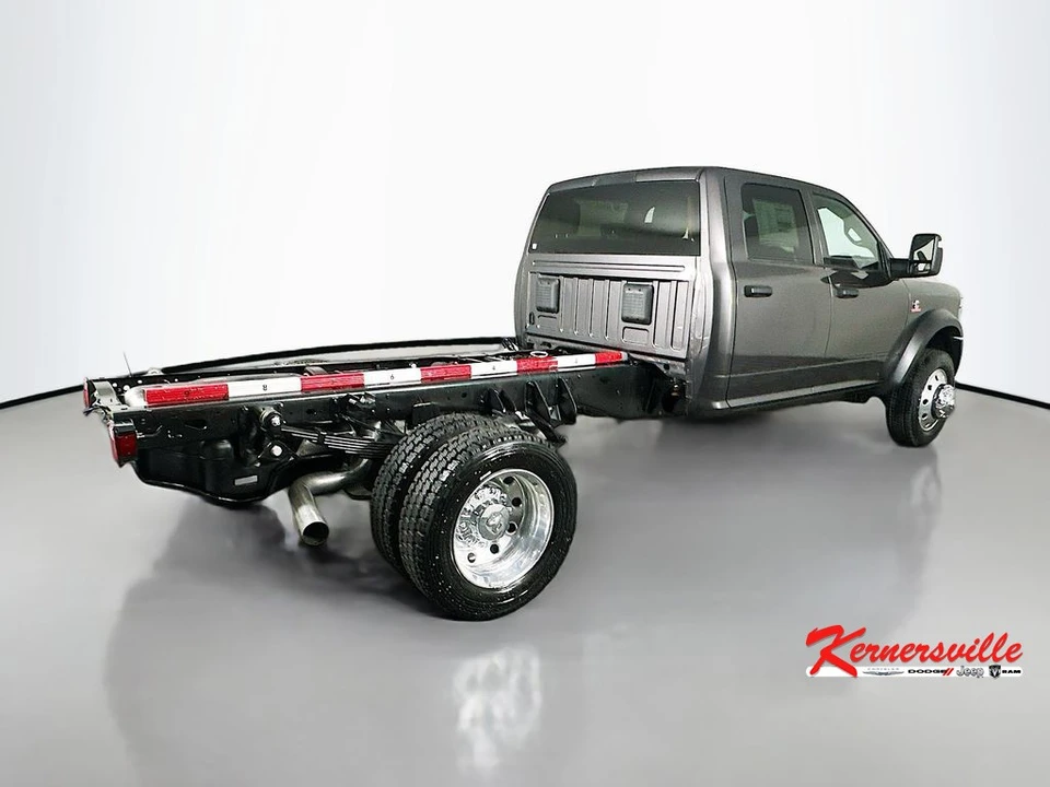 2026 Ram 4500 & 5500 - Image 7 of 21