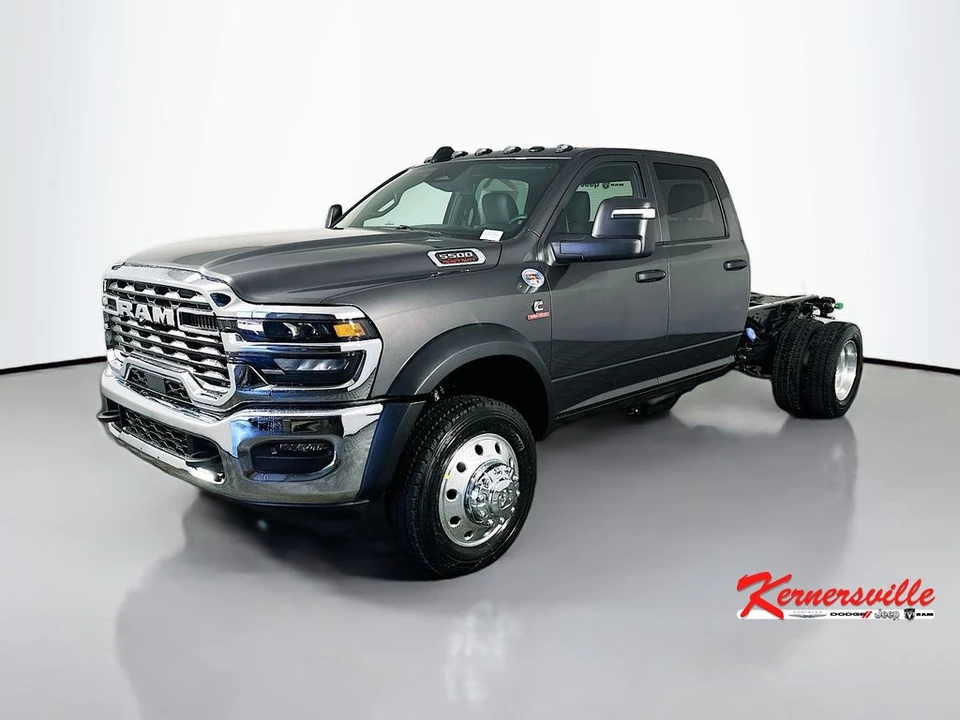 2026 Ram 4500 & 5500 - Image 4 of 12