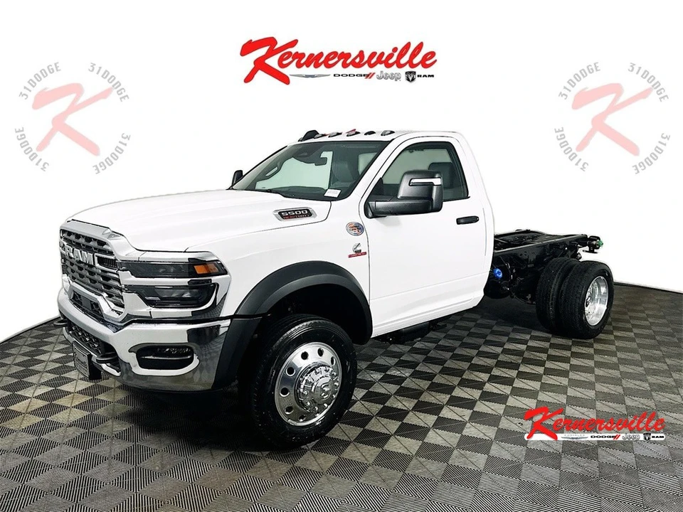 2026 Ram 4500 & 5500 - Image 3 of 20