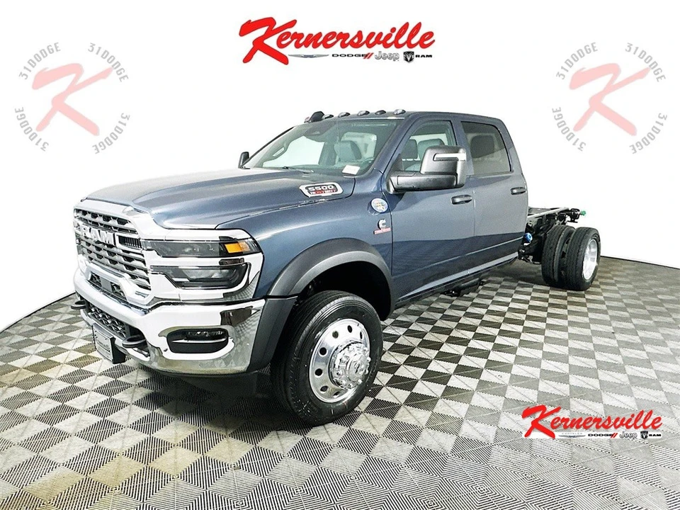 2026 Ram 4500 & 5500 - Image 3 of 21