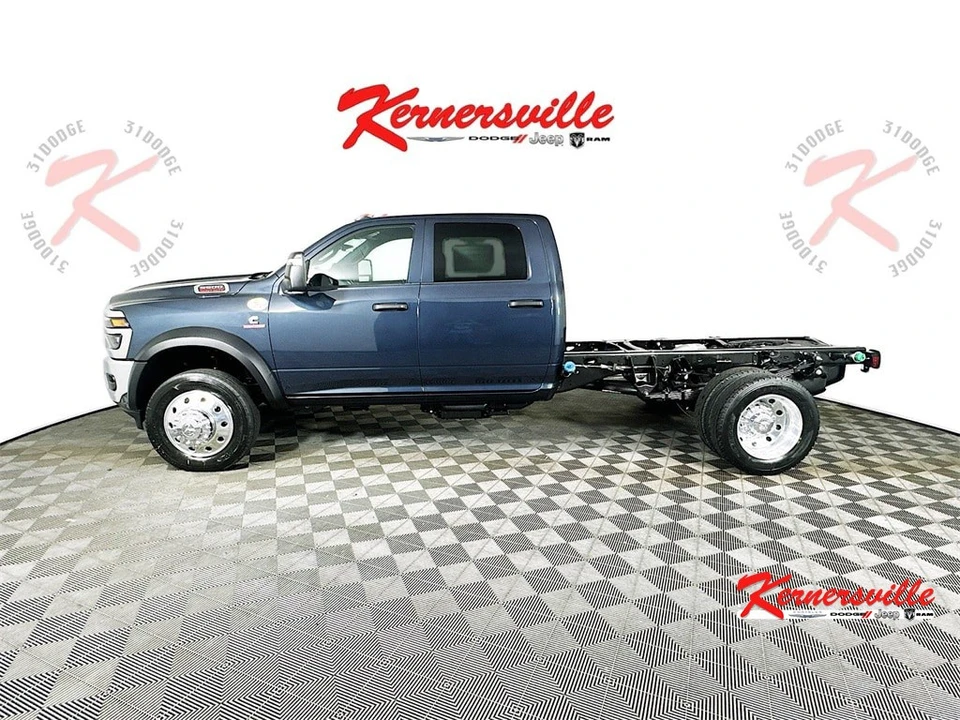 2026 Ram 4500 & 5500 - Image 4 of 21