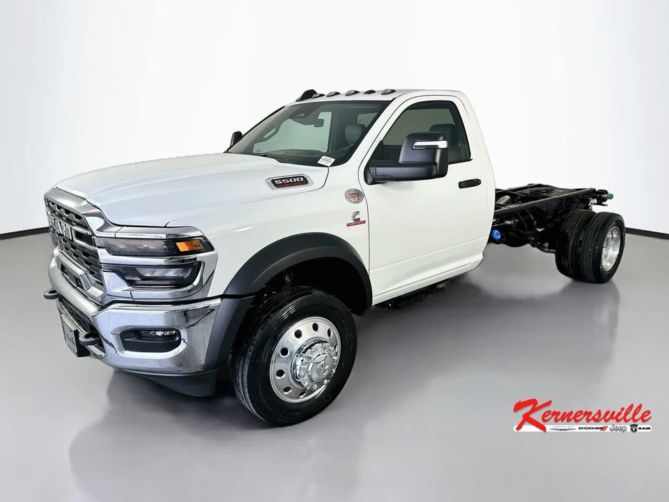 2026 Ram 4500 & 5500 - Image 3 of 20
