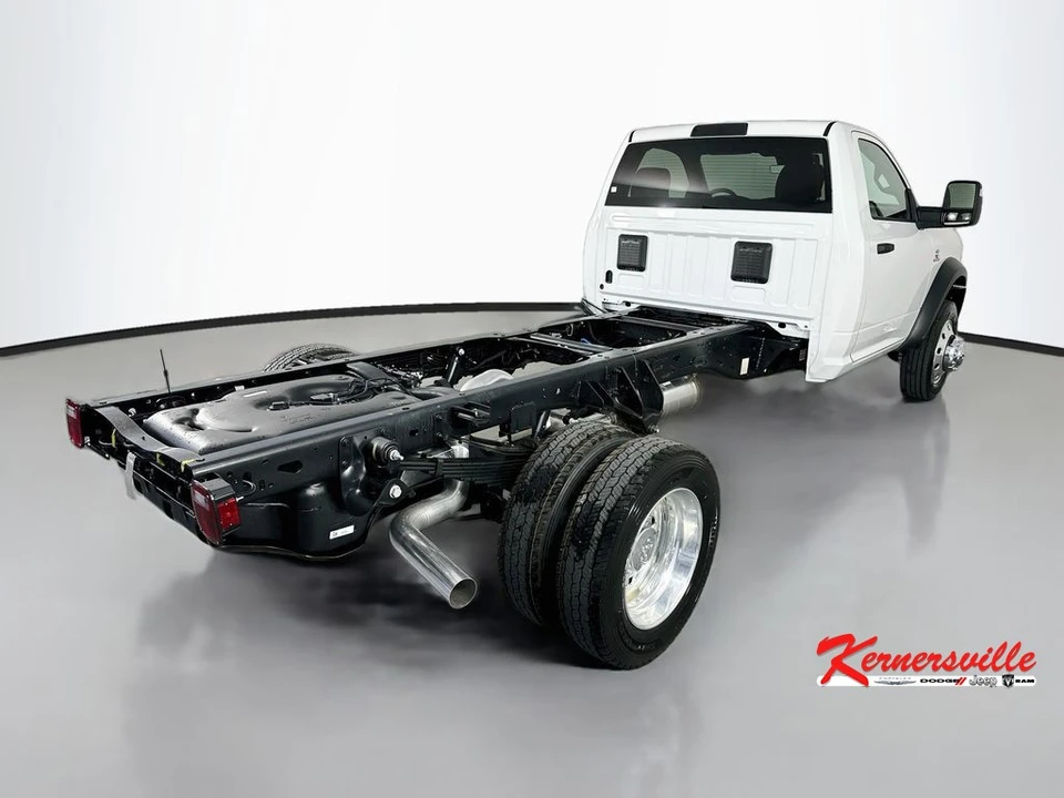 2026 Ram 4500 & 5500 - Image 7 of 20