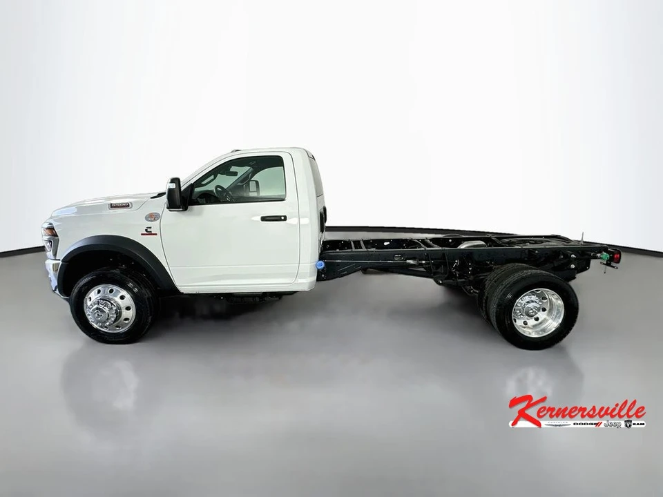 2026 Ram 4500 & 5500 - Image 4 of 20